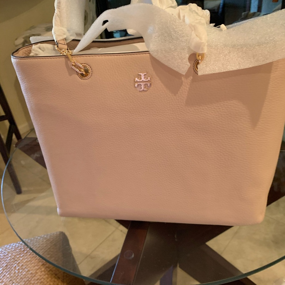 HOST PICK - Gorgeous Tory Burch Frida Tote